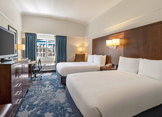 DoubleTree by Hilton Hotel Cape Cod - Hyannis - Wohnbeispiel Standard Two Double beds (Zimmercodierung UG4)