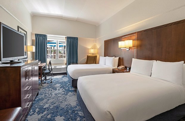 DoubleTree by Hilton Hotel Cape Cod - Hyannis - Wohnbeispiel Standard Two Double beds (Zimmercodierung UG4)