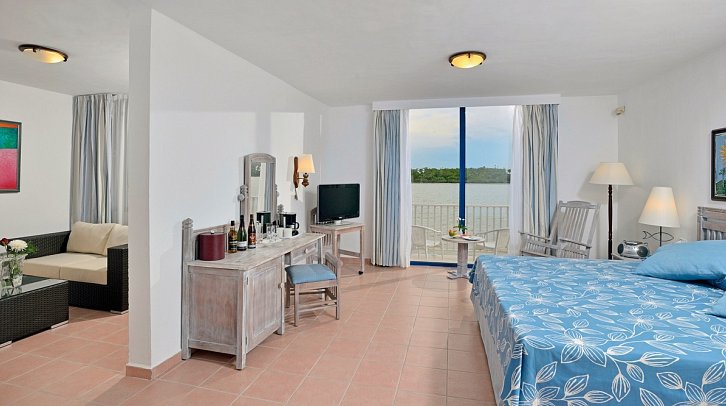 Meliá Cayo Coco - Wohnbeispiel Junior Suite Lake View (Zimmercodierung J1I)