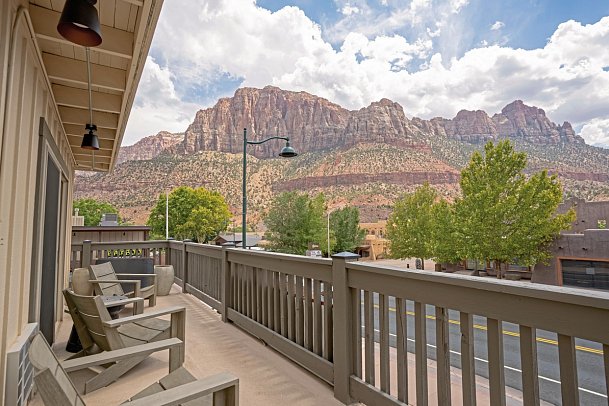 Petty Ranch Inn