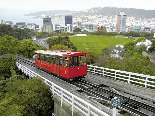 Zwischen Fjorden, Vulkanen & Küsten - Neuseeland entdecken - Wellington Cable Car