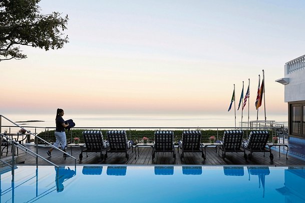 Twelve Apostles Hotel & Spa