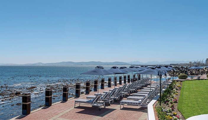 Radisson Collection Hotel Waterfront