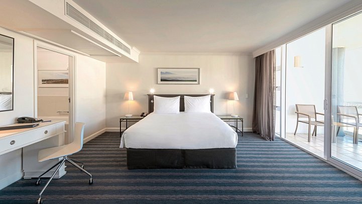 Radisson Collection Hotel Waterfront