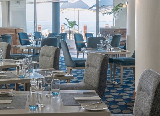 Radisson Collection Hotel Waterfront