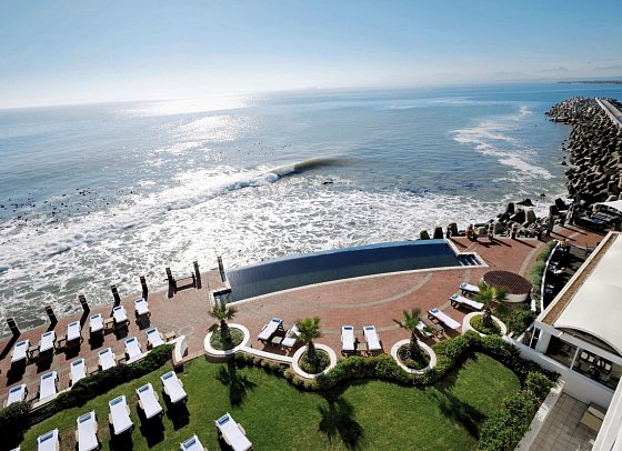 Radisson Collection Hotel Waterfront