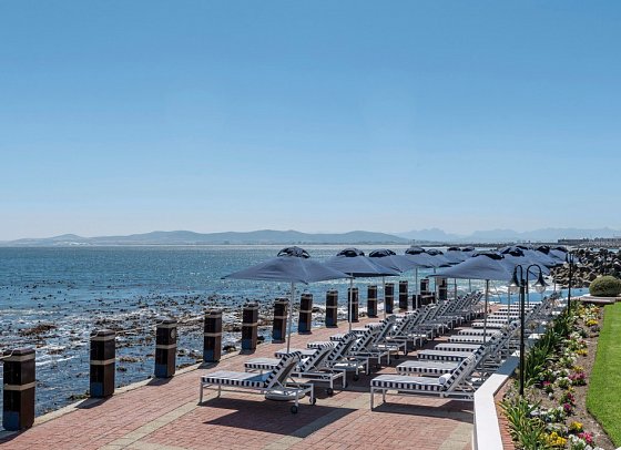 Radisson Collection Hotel Waterfront