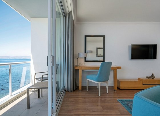 Radisson Collection Hotel Waterfront