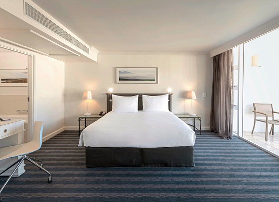 Radisson Collection Hotel Waterfront