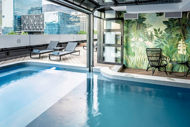 The Onyx Apartment Hotel