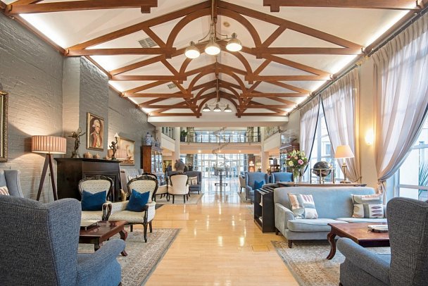 The Commodore Hotel