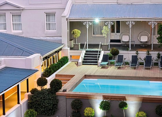 Cape Milner Hotel