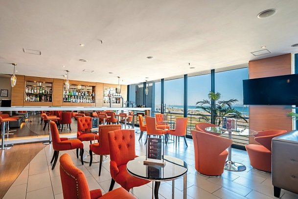 Blaauwberg Beach Hotel