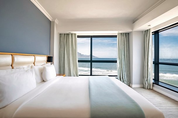 Blaauwberg Beach Hotel - Sea Facing Table Moutain Room (Zimmercodierung DB1)