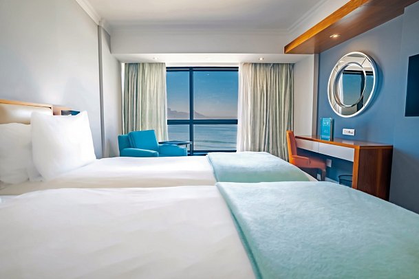 Blaauwberg Beach Hotel - Sea Facing Table Moutain Room (Zimmercodierung DB1)