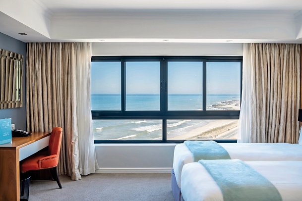 Blaauwberg Beach Hotel - Sea Facing Table Moutain Room (Zimmercodierung DB1)