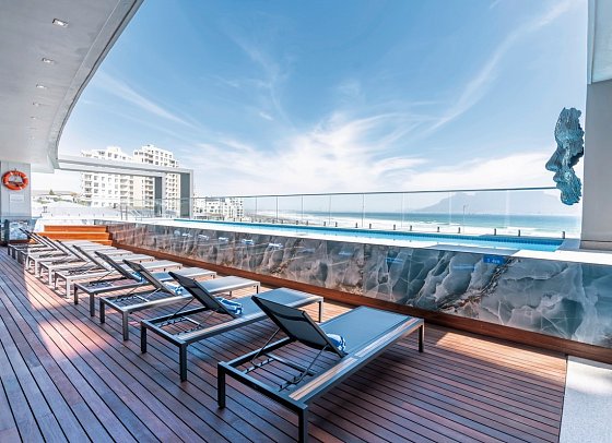 Blaauwberg Beach Hotel