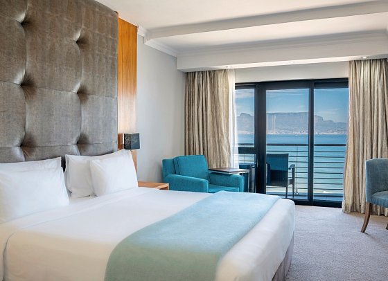 Blaauwberg Beach Hotel - Sea Facing Table Mountain Balcony Room (Zimmercodierung DB2)