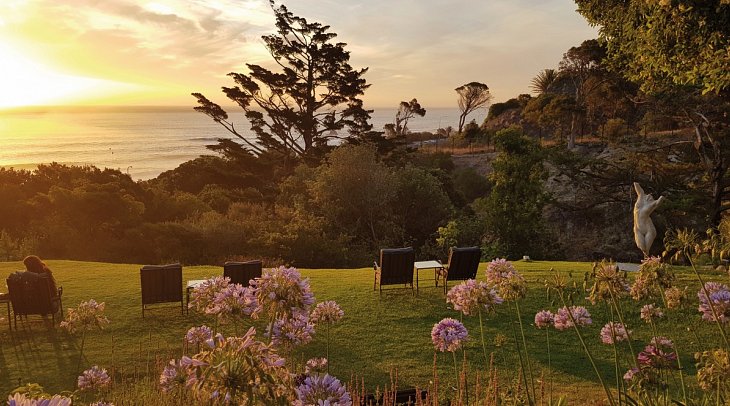 Village N Life: Camps Bay Retreat