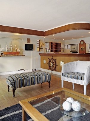 Simons Town Quayside Hotel