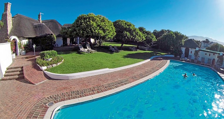 Whale Rock Luxury Lodge