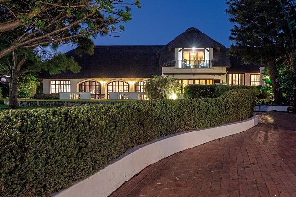 Whale Rock Luxury Lodge