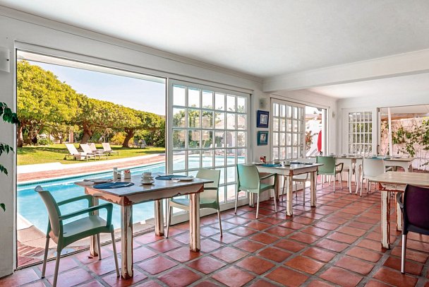Whale Rock Luxury Lodge