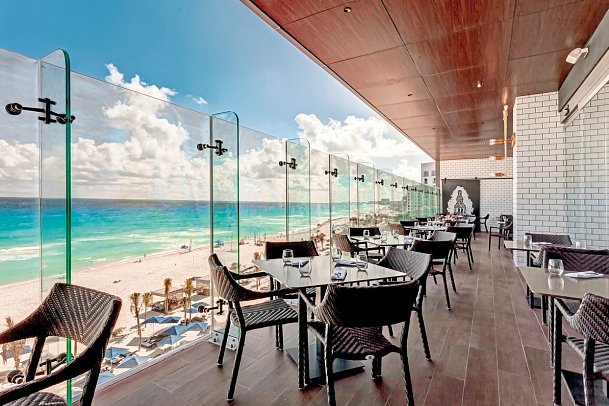 Royalton Chic Cancun