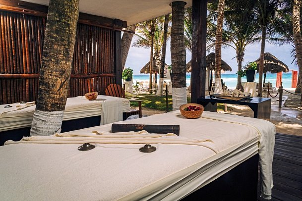 Flamingo Cancun Resort