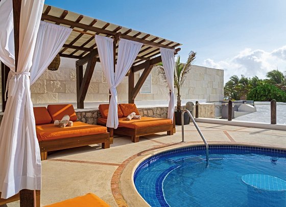 Flamingo Cancun Resort