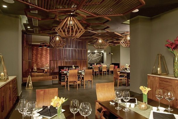 Secrets Playa Mujeres Golf & Spa Resort - Restaurant „Himitsu