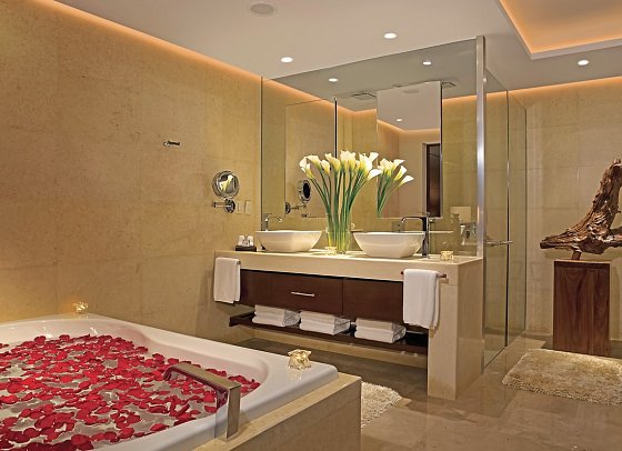 Secrets Playa Mujeres Golf & Spa Resort - Badbeispiel (Zimmercodierungen WL1, WLM & WLQ)