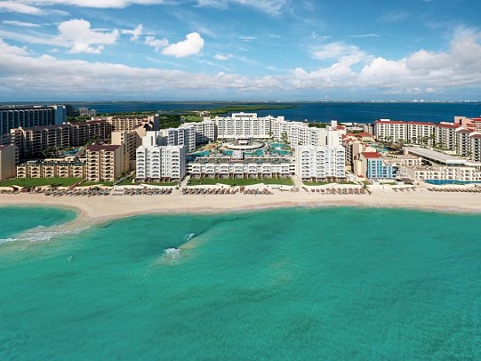 Hilton Cancun Mar Caribe All-inclusive Resort