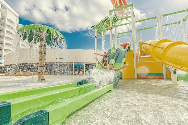 Hilton Cancun Mar Caribe All-inclusive Resort