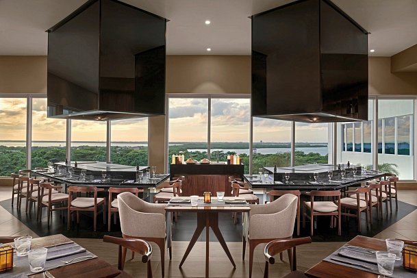 Hilton Cancun Mar Caribe All-inclusive Resort