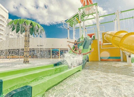 Hilton Cancun Mar Caribe All-inclusive Resort