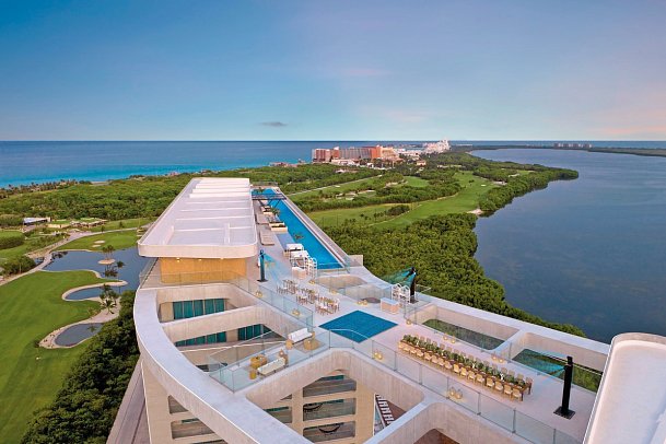 Hyatt Vivid Grand Island