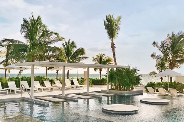 SLS Playa Mujeres