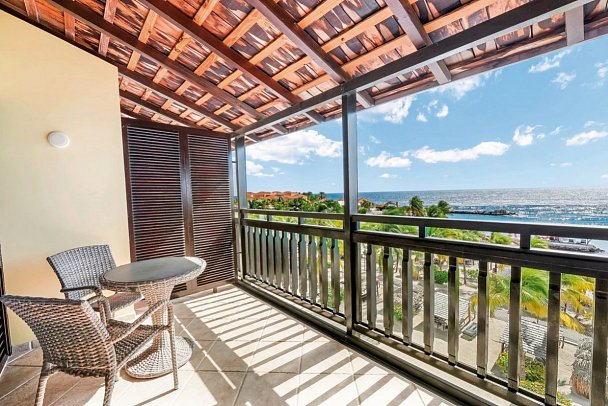 LionsDive Beach Resort - Wohnbeispiel Oceanfront (Zimmercodierung UBO)