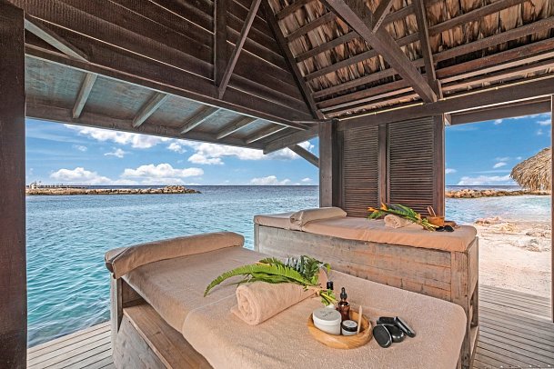 LionsDive Beach Resort