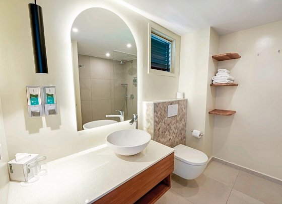 LionsDive Beach Resort - Wohnbeispiel Oceanfront (Zimmercodierung UBO)