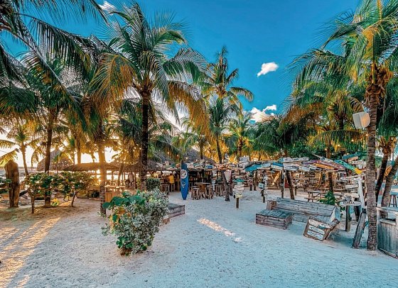 LionsDive Beach Resort