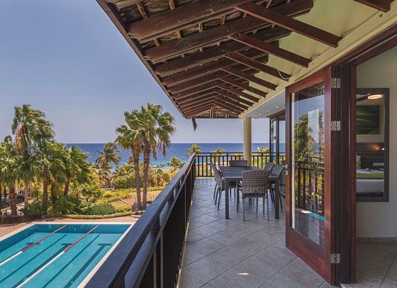 LionsDive Beach Resort
