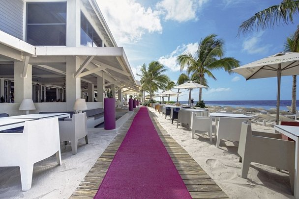 Papagayo Beach Resort