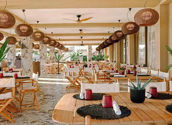 Papagayo Beach Resort