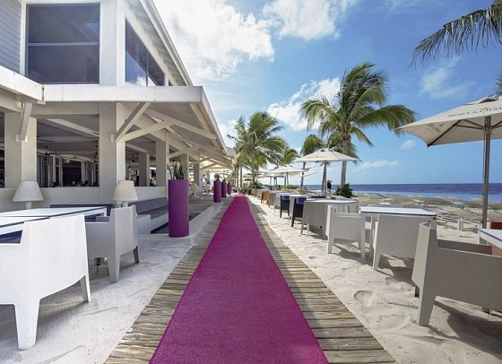 Papagayo Beach Resort