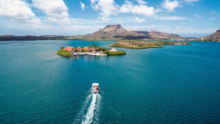 Baoase Luxury Resort - Kiniw Island