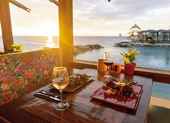 Avila Beach Hotel