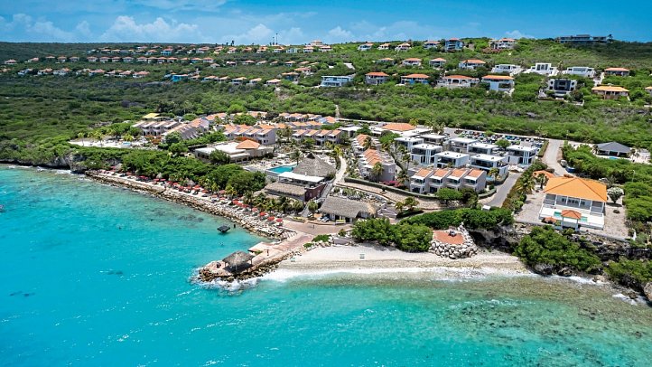 Coral Estate Luxury Resort