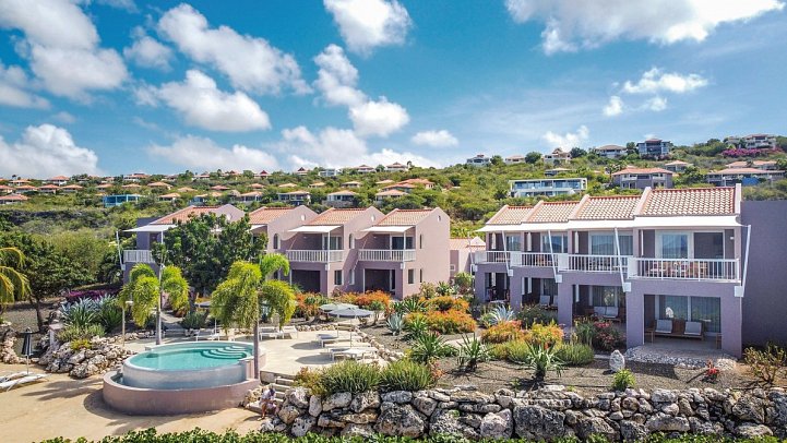 Coral Estate Luxury Resort